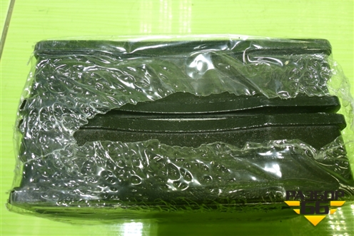 Колодки тормозные передние (новые) (7L6698151J) для Volkswagen Touareg c 2002-2010г (Туарег)