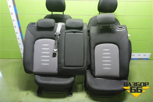 Сиденья комплект (5ти дверный хетчбэк AIR BAG подогрев) для Kia Ceed с 2012-2018г (Сид 2)