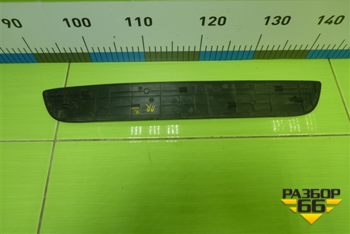 Накладка порога внутренняя переднего правого (в проём 5ти дверный кузов) (85883A2000) для Kia Ceed с 2012-2018г (Сид 2)