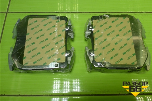 Колодки тормозные передние (новые) (34116889585) для BMW X6 G06 с 2019г (Х6 Г06)