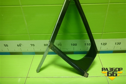 Стекло двери передней правой форточка для Peugeot 408 с 2012г