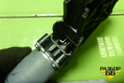 Моторчик стеклоподъёмника передний левый (82450A2010) для Kia Ceed с 2012-2018г (Сид 2)