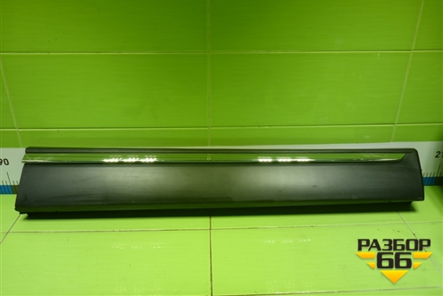 Накладка двери передней правой (TK4951RA1) для Mazda CX 9 с 2017г (СХ9)