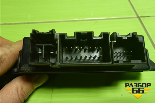 Блок электронный (подогрева сидений) (13583359) для Chevrolet Cobalt с 2012г (Кобальт)