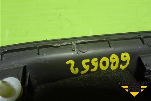 Накладка двери передней левой (уголок) (94743717) для Chevrolet Cobalt с 2012г (Кобальт)