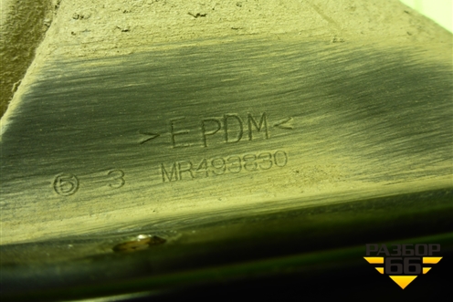 Пыльник рулевой колонки (MR493830) для Mitsubishi Lancer-9  с 2003-2008г (Лансер)