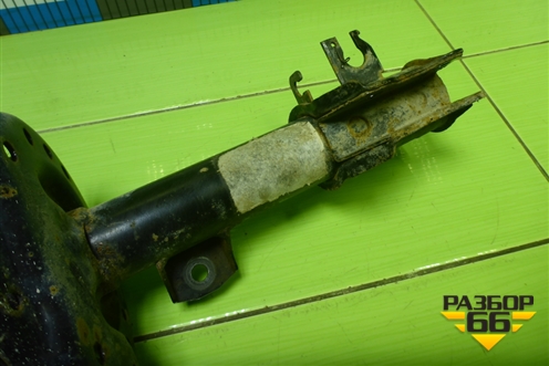 Амортизатор передний правый для Opel Corsa D с 2006-2014г (Корса Д)