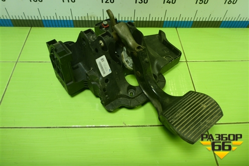 Педаль тормоза (55700896) для Opel Corsa D с 2006-2014г (Корса Д)