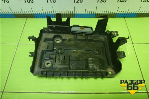 Площадка под аккумулятор (13235642) для Opel Corsa D с 2006-2014г (Корса Д)