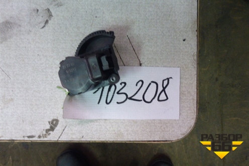 Моторчик заслонки отопителя (P1975001UB42) для Peugeot 3008 с 2010-2016г