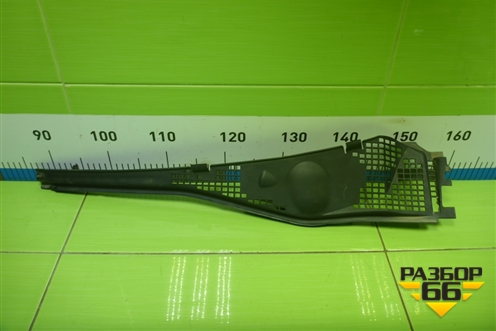 Решетка стеклоочистителей левая (8200825457) для Renault Logan с 2004-2015г (Логан)