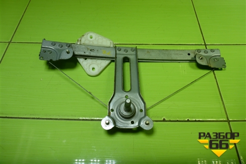 Стеклоподъёмник механический задний левый для Renault Logan с 2004-2015г (Логан)