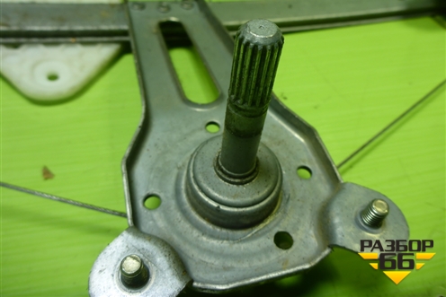 Стеклоподъёмник механический передний левый для Renault Logan с 2004-2015г (Логан)