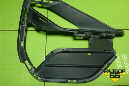 Решетка в передний бампер правая (51118497246) для BMW X1 F48 с 2014г (Х1 Ф48)