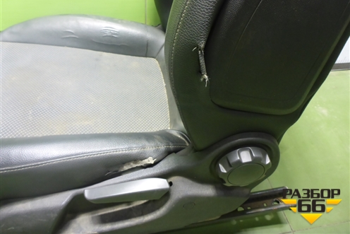 Сиденья комплект (5ти дверный хетчбэк AIR BAG подогрев) для Opel Corsa D с 2006-2014г (Корса Д)