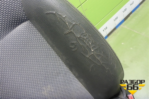 Сиденья комплект (5ти дверный хетчбэк AIR BAG подогрев) для Opel Corsa D с 2006-2014г (Корса Д)