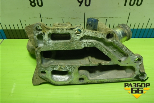 Фланец двигателя системы охлаждения (1.6л HR16) для Nissan Tiida (C11X) с 2004-2013г (Тиида)