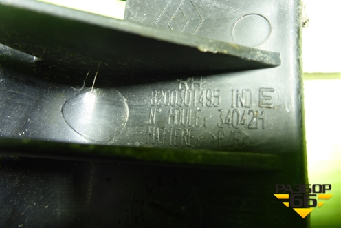 Кронштейн заднего бампера правый (8200301495) для Renault Logan с 2004-2015г (Логан)