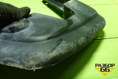 Брызговик передний правый для Renault Logan с 2004-2015г (Логан)