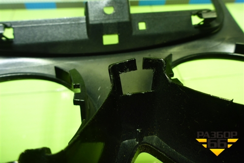 Накладка на торпедо (центральная) (13204955) для Opel Corsa D с 2006-2014г (Корса Д)