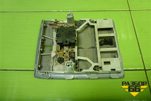 Плафон салонный передний (под люк) (13166476) для Opel Corsa D с 2006-2014г (Корса Д)