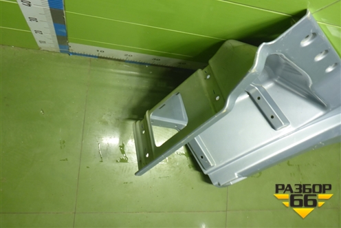 Корпус подножки левой (DZ14251240011) для Shacman (shaanxi) X3000 (Х3000)