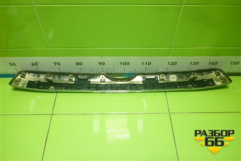 Накладка двери багажника (7681060131) для Toyota Land Cruiser Prado(150) с 2009г (Ленд Крузер Прадо)