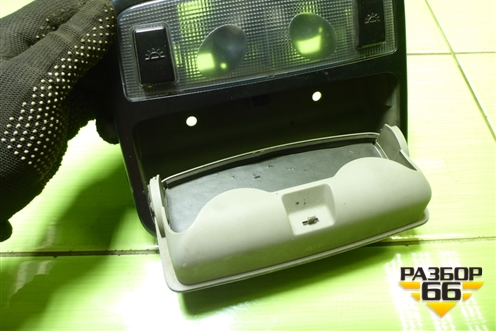 Плафон салонный передний (928702D) для Kia Spectra с 2001г (Спектра)