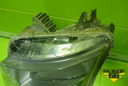 Фара левая (галоген не линзованная с блоками) (22239221) для Volvo TRUCK FH с 2013-2019г (ФШ)