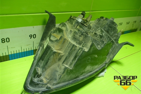 Фара правая (галоген) (260103169R) для Nissan Terrano с 2014г (Терано)