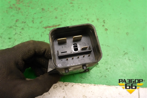 Блок управления вентилятором (5J0919506) для Volkswagen Polo (седан) с 2010г (Поло)