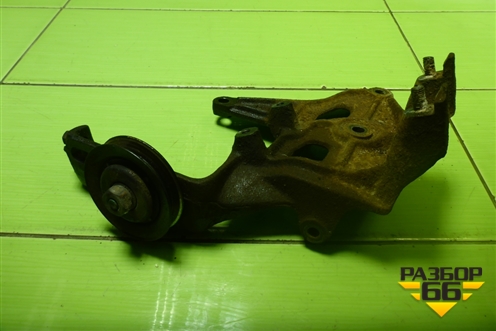 Кронштейн компрессора кондиционера (977024B200) для Hyundai Porter с 1996-2011г (Портер)