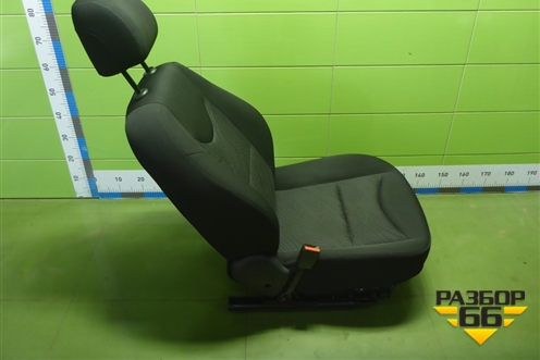 Сиденья комплект (без подогрева без AIR BAG) для Peugeot 408 с 2012г