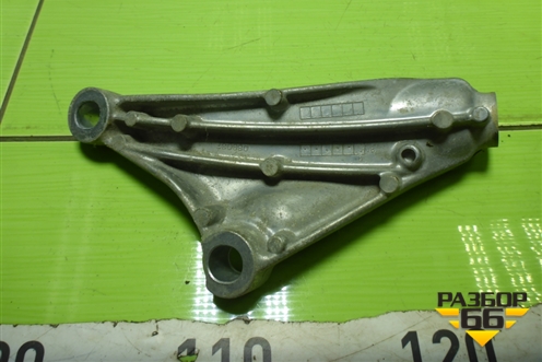 Кронштейн двигателя правый (1.8л R18A2) для Honda Civic 5D с 2005-2011г (Цивик)