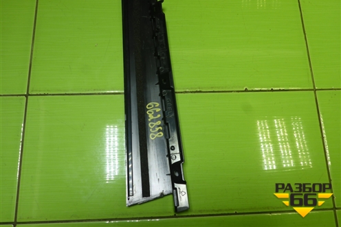 Накладка двери задней правой (на рамку) (6600002357) для Geely Tugella с 2019г (Тугелла)