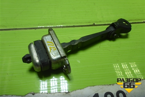 Ограничитель двери передней правой для Honda Civic 5D с 2005-2011г (Цивик)