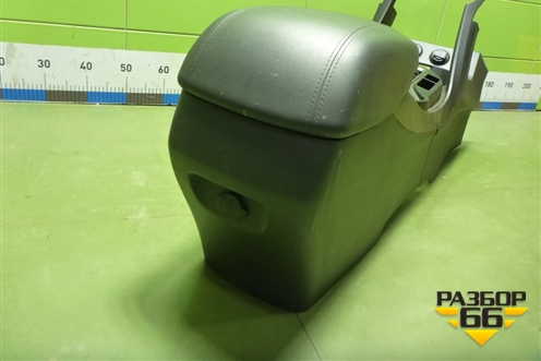 Подлокотник (846122W000) для Hyundai Santa Fe с 2012-2018г (Санта Фе)