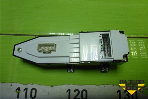 Кнопка стеклоподъёмника (передняя правая) (39S5111210) для Hyundai Santa Fe с 2012-2018г (Санта Фе)