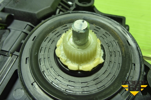 Моторчик стеклоподъёмника задний правый (834602W010) для Hyundai Santa Fe с 2012-2018г (Санта Фе)