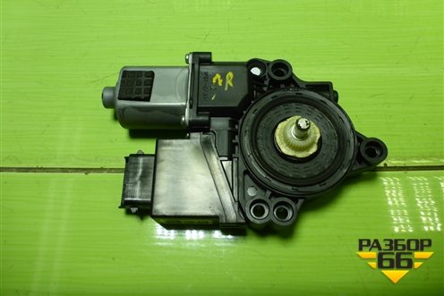 Моторчик стеклоподъёмника передний правый (824602W020) для Hyundai Santa Fe с 2012-2018г (Санта Фе)