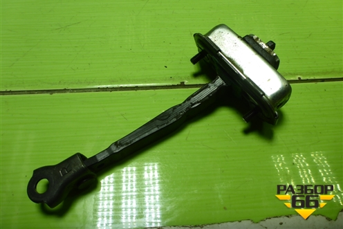 Ограничитель двери передней правой (793902W010) для Hyundai Santa Fe с 2012-2018г (Санта Фе)