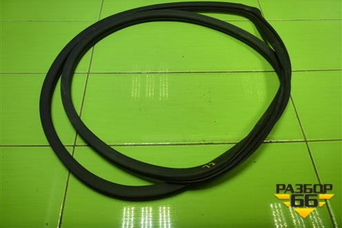 Уплотнитель двери задней левой для Hyundai Santa Fe с 2012-2018г (Санта Фе)