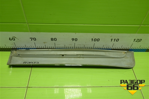 Накладка двери задней правой (60720009B) для Lexus LX-570 с 2007-2015г (ЛХ)