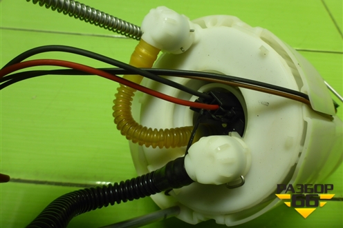 Насос топливный электрический (2.4л G4KE) (311102W200) для Hyundai Santa Fe с 2012-2018г (Санта Фе)