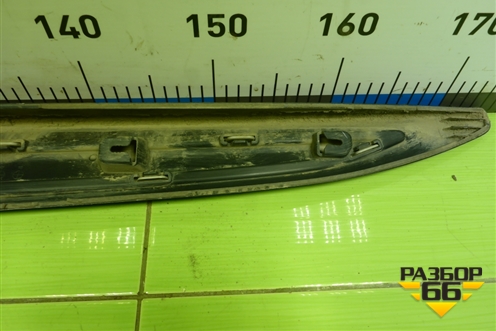 Накладка двери передней правой (после 2015г) (5727A404) для Mitsubishi Outlander с 2012-2024г (Аутлендер)