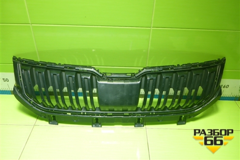 Решетка радиатора (57A853653B) для Skoda Karoq с 2017г (Карок)