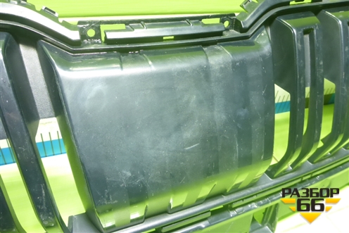 Решетка радиатора (57A853653B) для Skoda Karoq с 2017г (Карок)