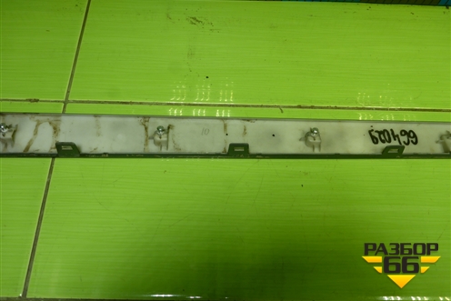 Накладка двери передней левой (88918676452) для Geely Atlas 2 с 2023г (Атлас)