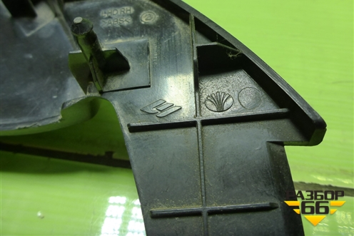 Накладка двери передней правой уголок для Chevrolet Lacetti с 2003г (Лачетти)