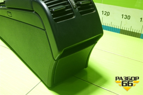 Подлокотник (правый руль) (A2046800150) для Mercedes Benz C-Klass W204 с 2007-2014г (Ц)